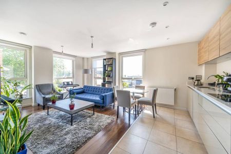 1 bedroom flat to rent - Photo 2