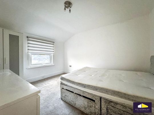 3 bedroom flat to rent - Photo 1