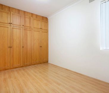 LARGE SUN FILLED UNIT - Photo 3