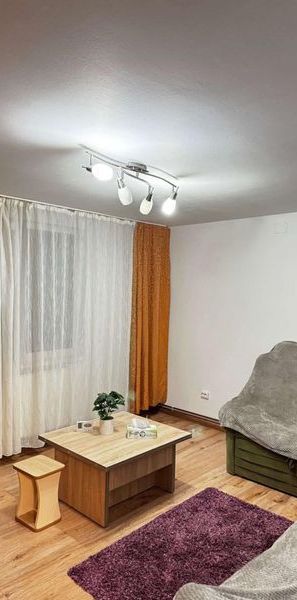 Inchiriez apartament 2 camere - Fotografie 1