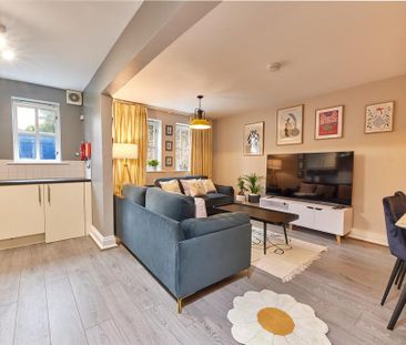 6 bedroom flat to rent - Photo 2