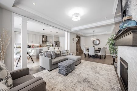 For Lease - 3302 Mintwood Circle, Oakville, Ontario - Photo 3