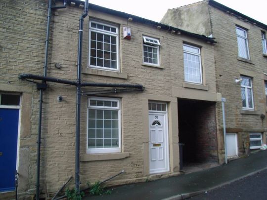 George Street, Heckmondwike, WF16 - Photo 1