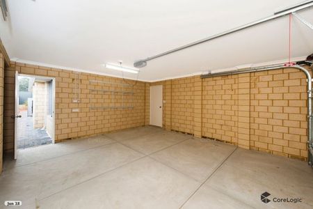 31 Brooklyn Road, Baldivis WA 6171 - House For Rent | Domain - Photo 2