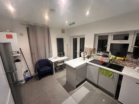 Room in a Shared House, Rosebank Road, E17 - Photo 5