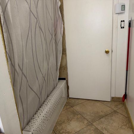 Grand 6-1/2 - Bas de maison - Photo 3