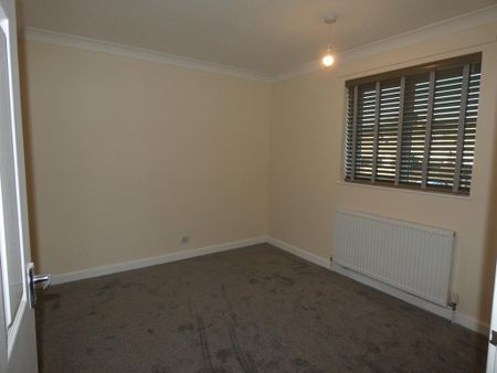 2 bedroom terraced house to rent - Photo 3