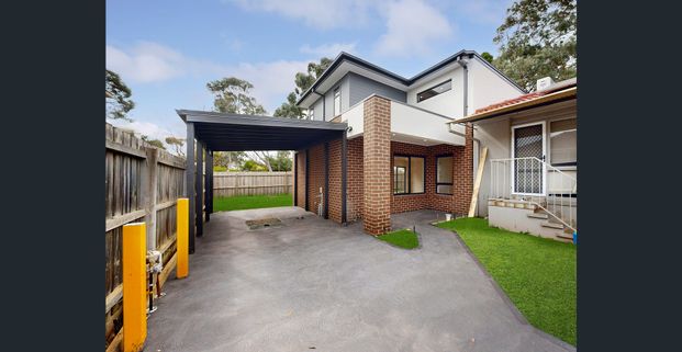 Contemporary Design: Ideal Location with Local Amenities - Photo 1