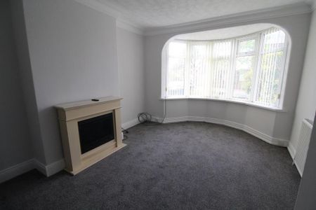 3 bedroom flat to rent - Photo 3