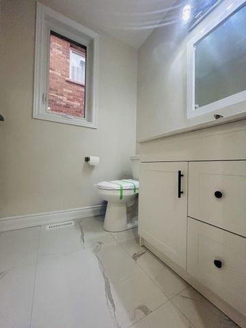 For Lease - 59 Tidewater Street, Markham, Ontario - Photo 2