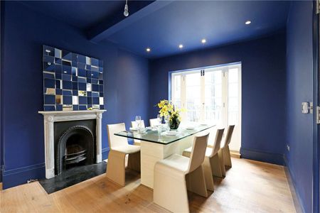 Beautiful two bedroom apartment in Mayfair with private roof terrace - Photo 4