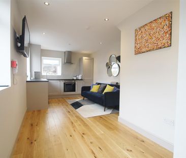 Apartment For Rent Merches Gardens, Cardiff - Photo 1