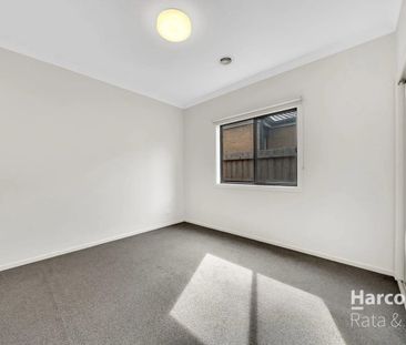 Spacious 4-Bedroom Home in Wollert - Photo 4