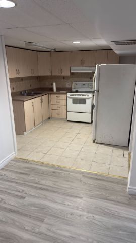 For Lease - 29 Penzance Drive, Toronto, Ontario - Photo 4