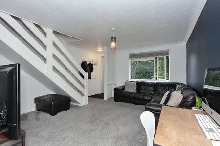 3 bedroom end of terrace house to rent - Photo 5