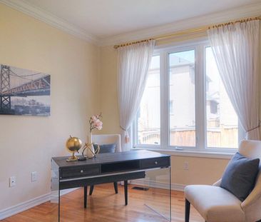 For Lease - 8 Farmhouse Crescent, Richmond Hill, Ontario - Photo 3