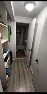 GHETTO MCGILL- STUDIO RENOVÉ & MEUBLÉ- EMPLACEMENT EXCEPTIONNEL - Photo 4