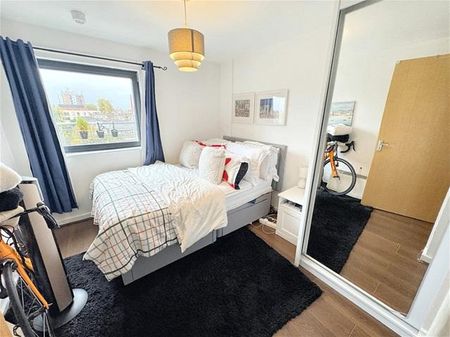 2 bedroom flat to rent - Photo 5