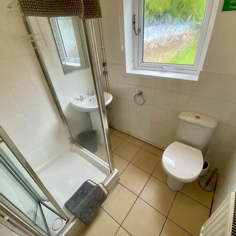 4 bedroom house to rent - Photo 1