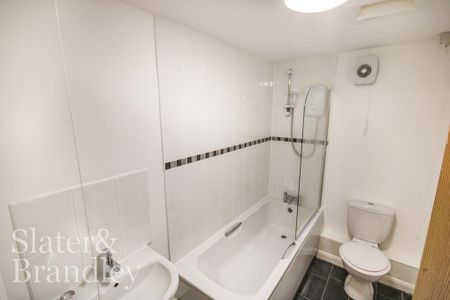 2 bedroom apartment to rent - Photo 5