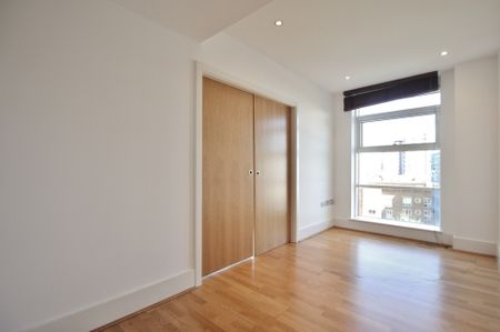 Ensign House, Juniper Drive, Battersea, London, SW18 - Photo 5