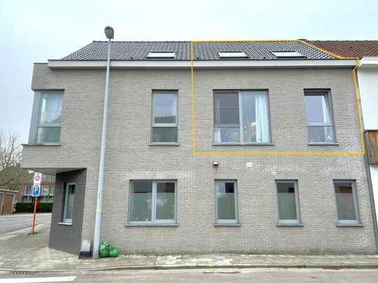 Duplex-appartement met 2 slaapkamers en garage. - Photo 1