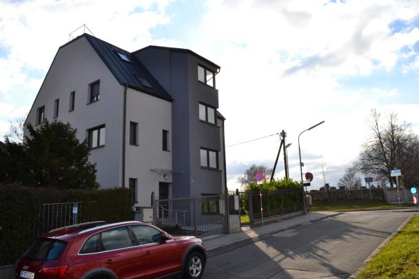 ATEMBERAUBENDE WOHNUNG MIT BALKON - ZENTRAL BEGEHBARE ZIMMER - KÜCHE - SOFORT VERFÜGBAR! - Foto 1