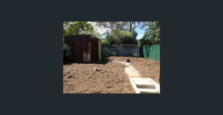 2x1 Duplex with A/C | Large Yard | Great Location | Pet Friendly | Long-Term Rental - Photo 2