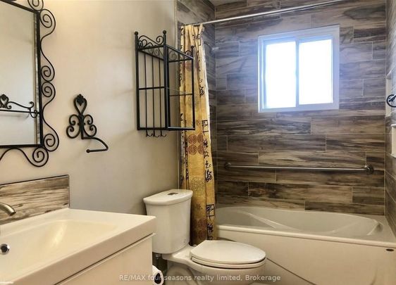 For Lease - 29 Fourth Street Unit# B, Collingwood, Ontario - Photo 1