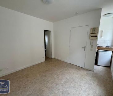 Location Appartement 1 pièce 14m² CHATEAUROUX 36000 - Photo 1