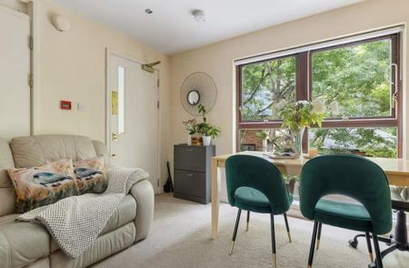 1 bedroom flat to rent - Photo 2