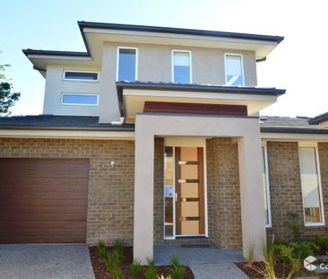 IMPRESSIVE TOWNHOUSE IN MOUNT WAVERLEY SCHOOL ZONE (STSA) - Photo 4