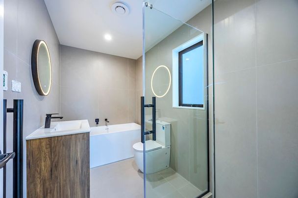Luxury 4BR Home in Chatswood! - Photo 1