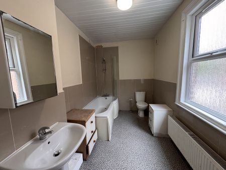 Nunthorpe Road, South Bank - P1053 - Photo 3