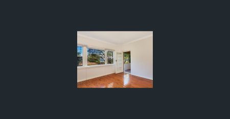 2 BEDROOM APARTMENT IN DARLING POINT - Photo 2