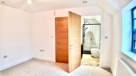 4 bedroom detached house to rent - Photo 5