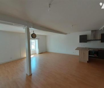 A LOUER APPARTEMENT T4 DUPLEX LAVAL - Photo 2