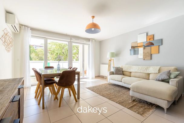 Location Appartement 3 pièces 64m² MARSEILLE 8ème - Photo 1
