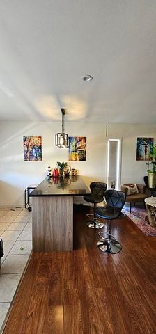 Fully furnished 2Bedroom, bills included - Photo 2