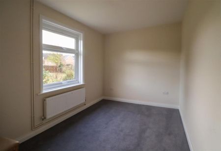 3 bedroom detached bungalow to rent - Photo 4