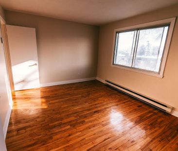 2111 Av. Beaconsfield, #6 - Photo 1