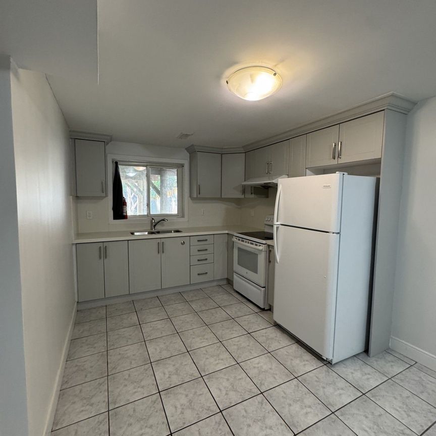 For Lease - 631 Ashprior Avenue, Mississauga, Ontario - Photo 1