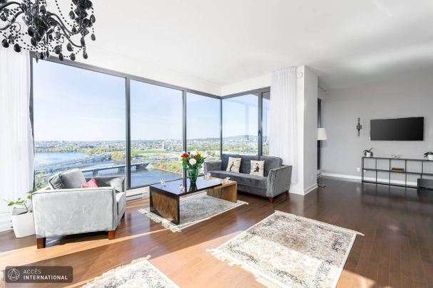 Magnificent furnished bright penthouse for rent in L'Île-des-Soeurs, sought-after Pointe-Nord - Photo 1