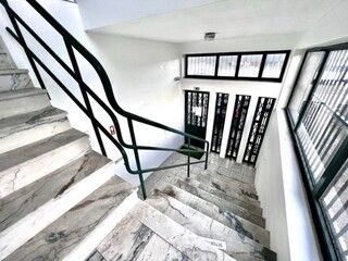 Rental Office Industrial in industrial zone Rua Luis de Camões 220 - ZI das Travessas SJM São João da Madeira - parking lot, storage room, toilet, toilets - Photo 1