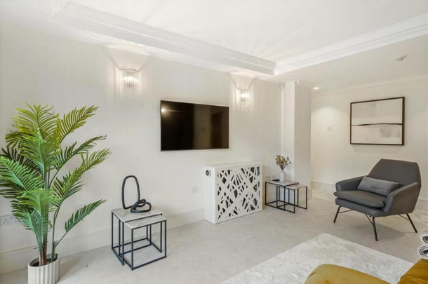 5 bedroom flat to rent - Photo 1