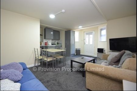 2 Bedroom Flats in Leeds - Photo 4