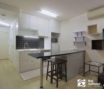 Immersive CBD Living in a prime location - Unfurnished apartment! - Photo 6