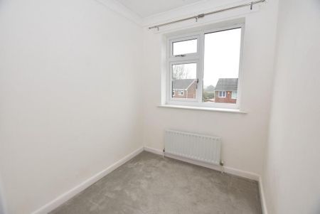 4 bedroom detached house to rent - Photo 4