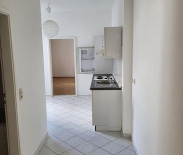 Helle 2-Raum-Wohnung mit Einbauküche am Landesmuseum (Ros01/02) - Foto 1