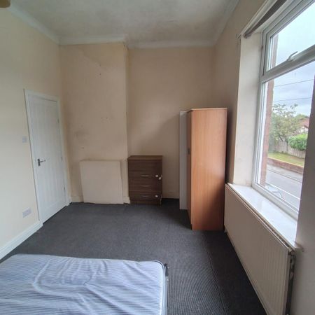 3 bedroom terraced house to rent - Photo 4